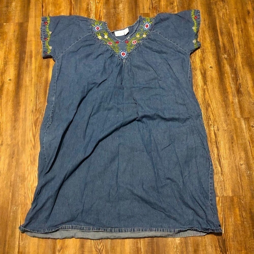 The Vermont Country Store Dress Women's Large Floral Embroidered Denim Midi